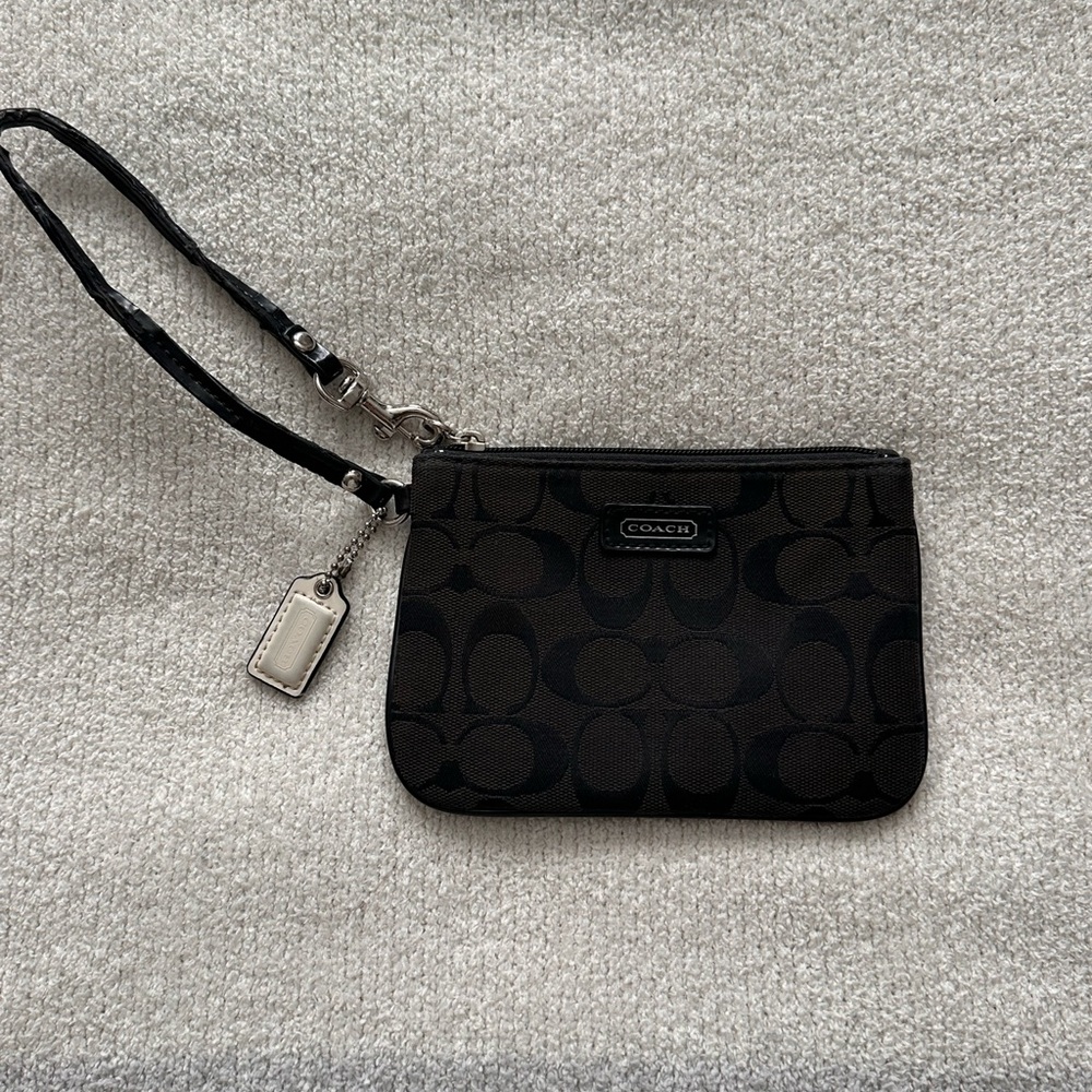 Coach Signature Black Wristlet